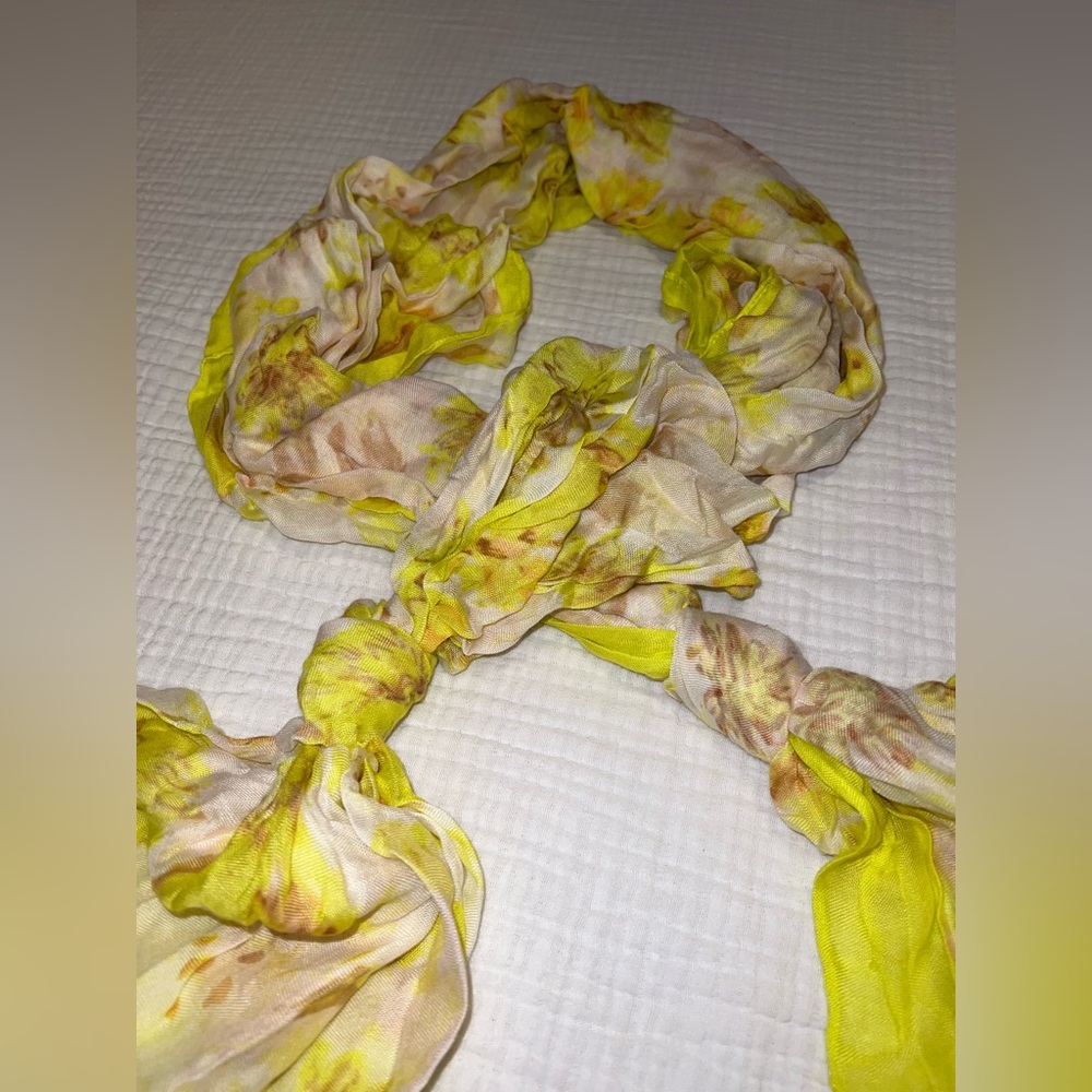 Patterned Yellow and Cream Scarf - Picture 4 of 6